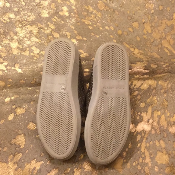 Vince Camuto slip on platform sneakers - Picture 4 of 7